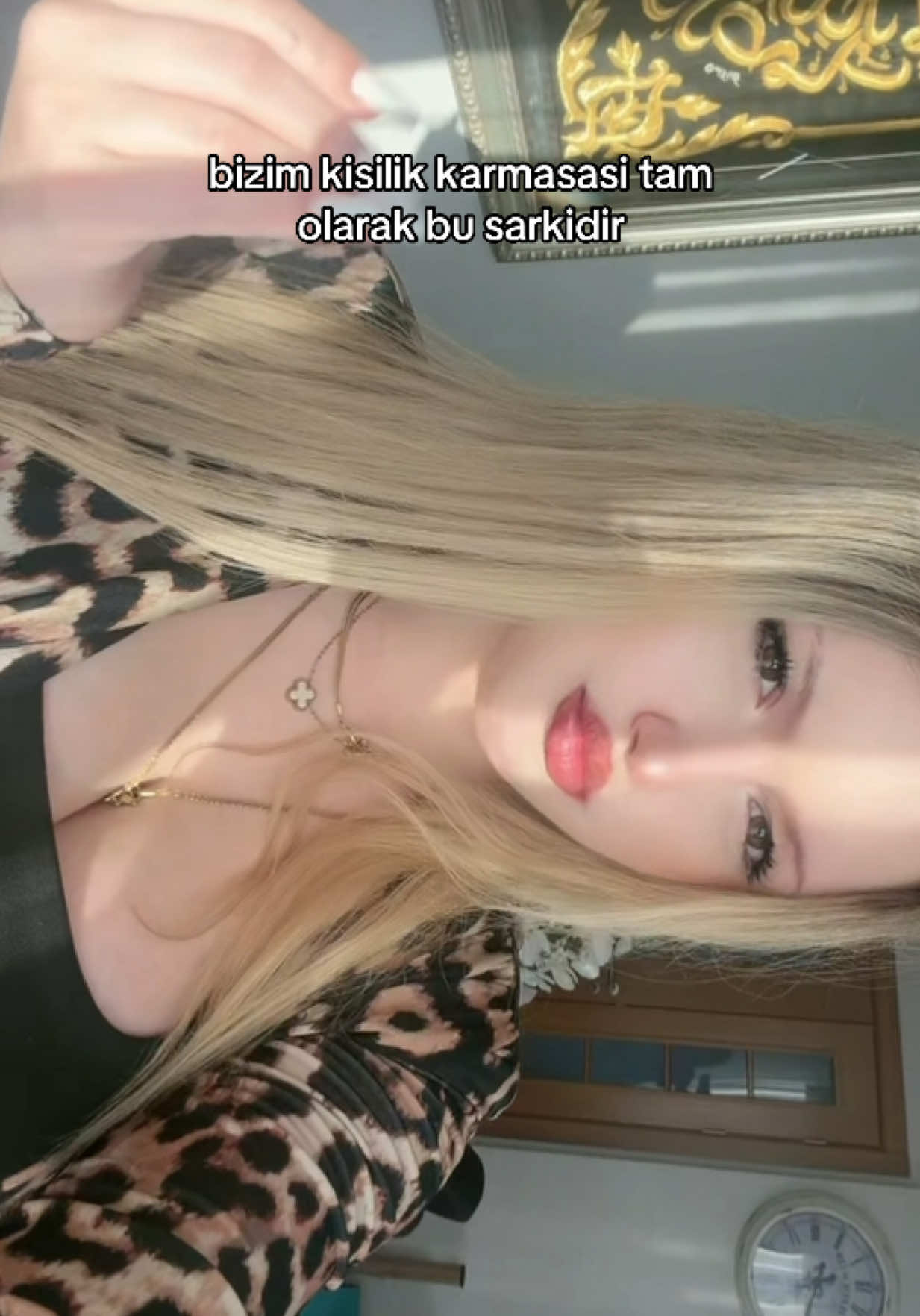 @👸🏼