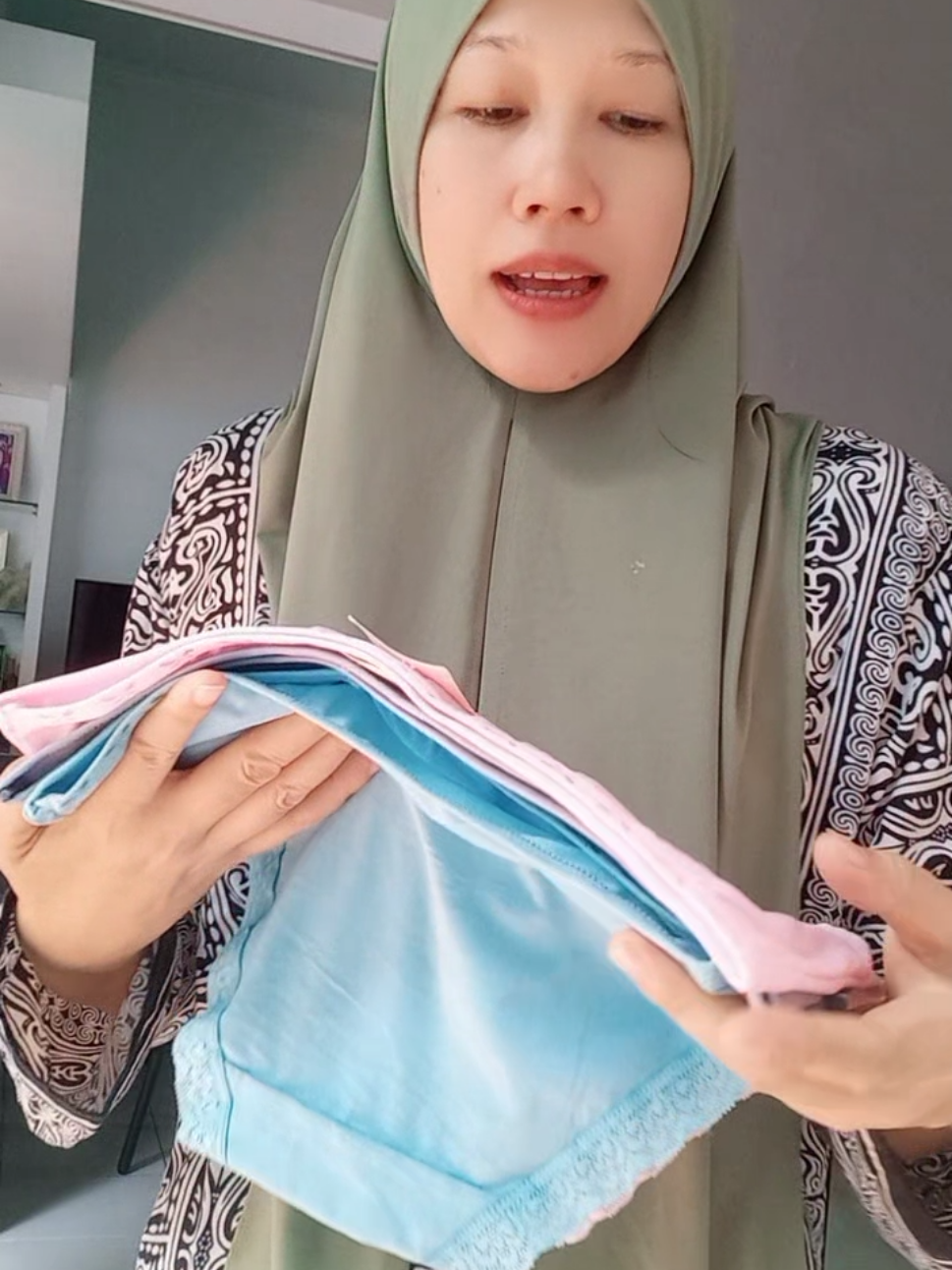 @BeeInStyle🐝