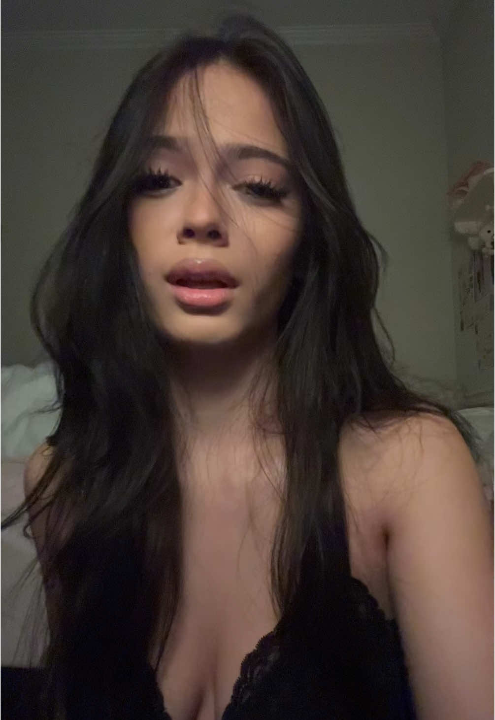 @bella