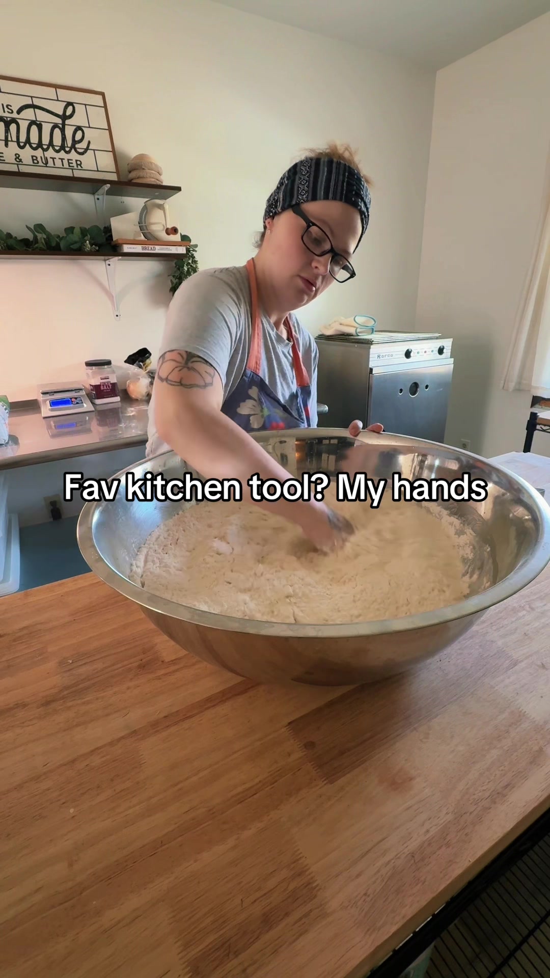 @alimakesbread