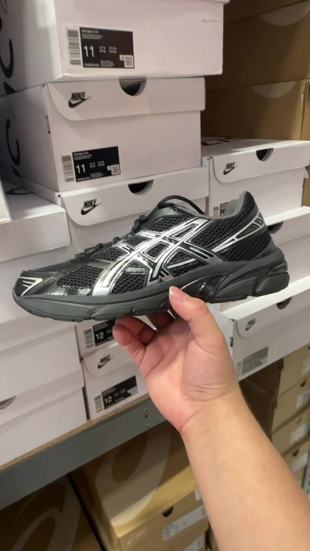 @Trending Sneakers