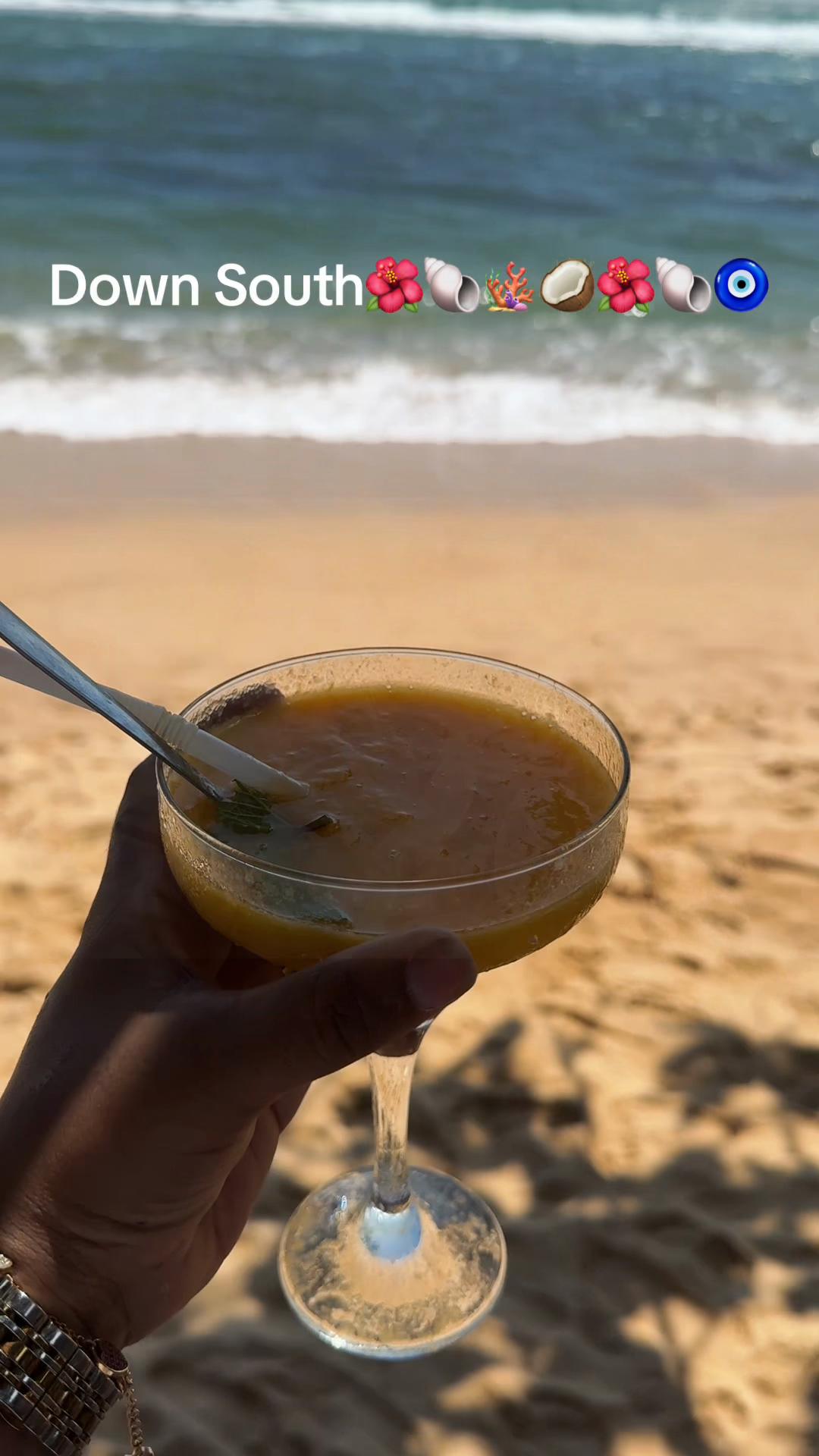 @Ayanthi🩷Travel 🧿Food🪬🧿✨