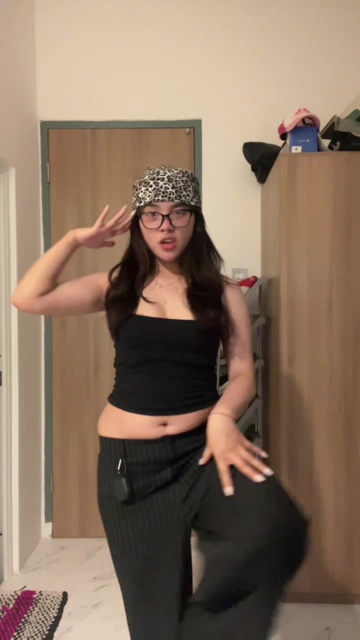 @urluvrawr