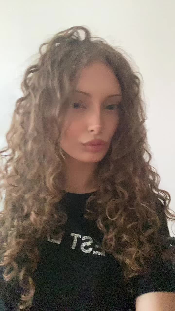 @taisssty