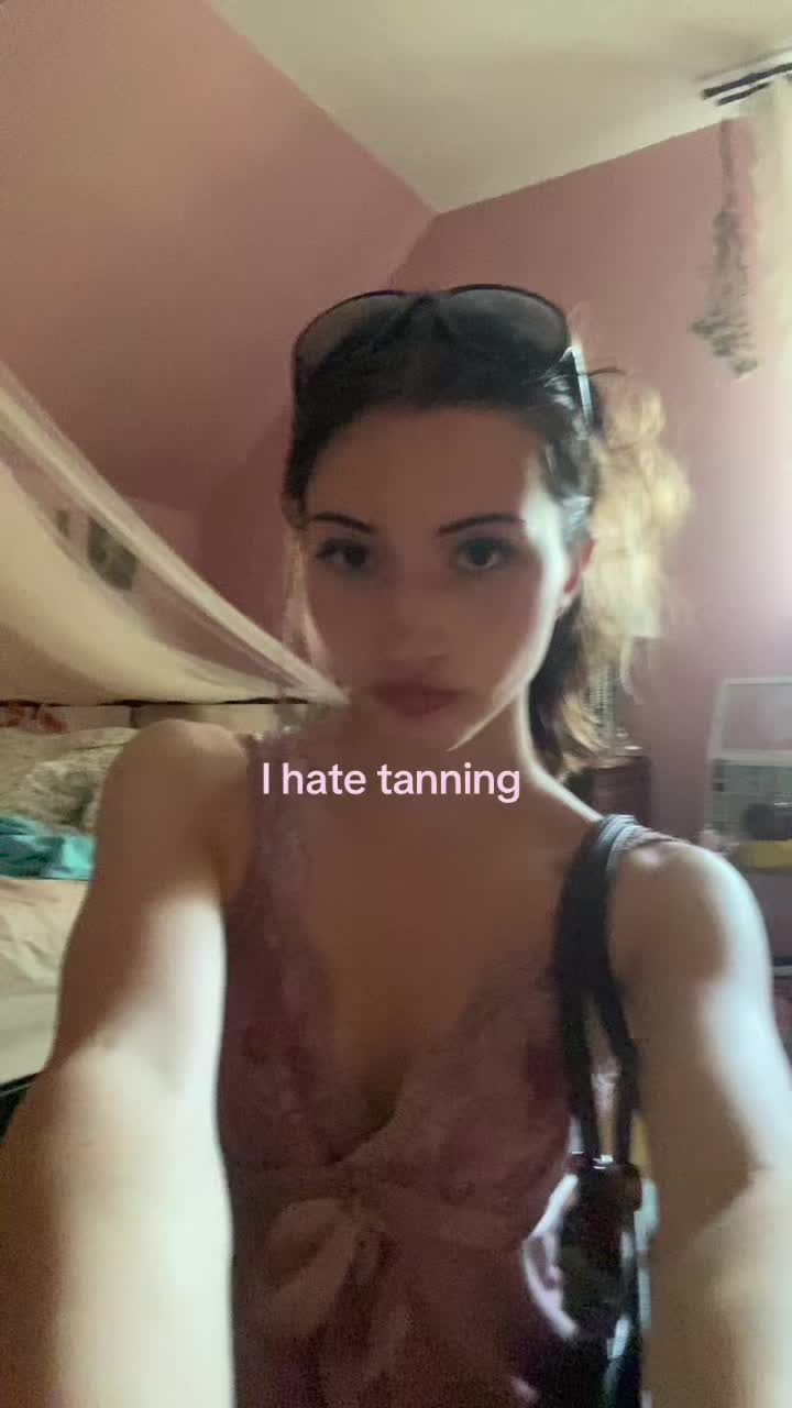 @Helesia🧁