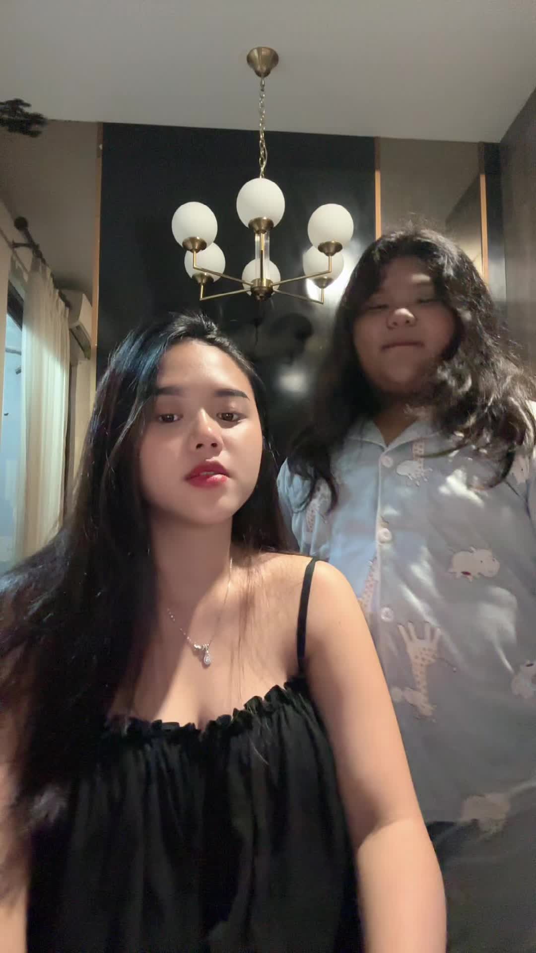 @Veronica eliza