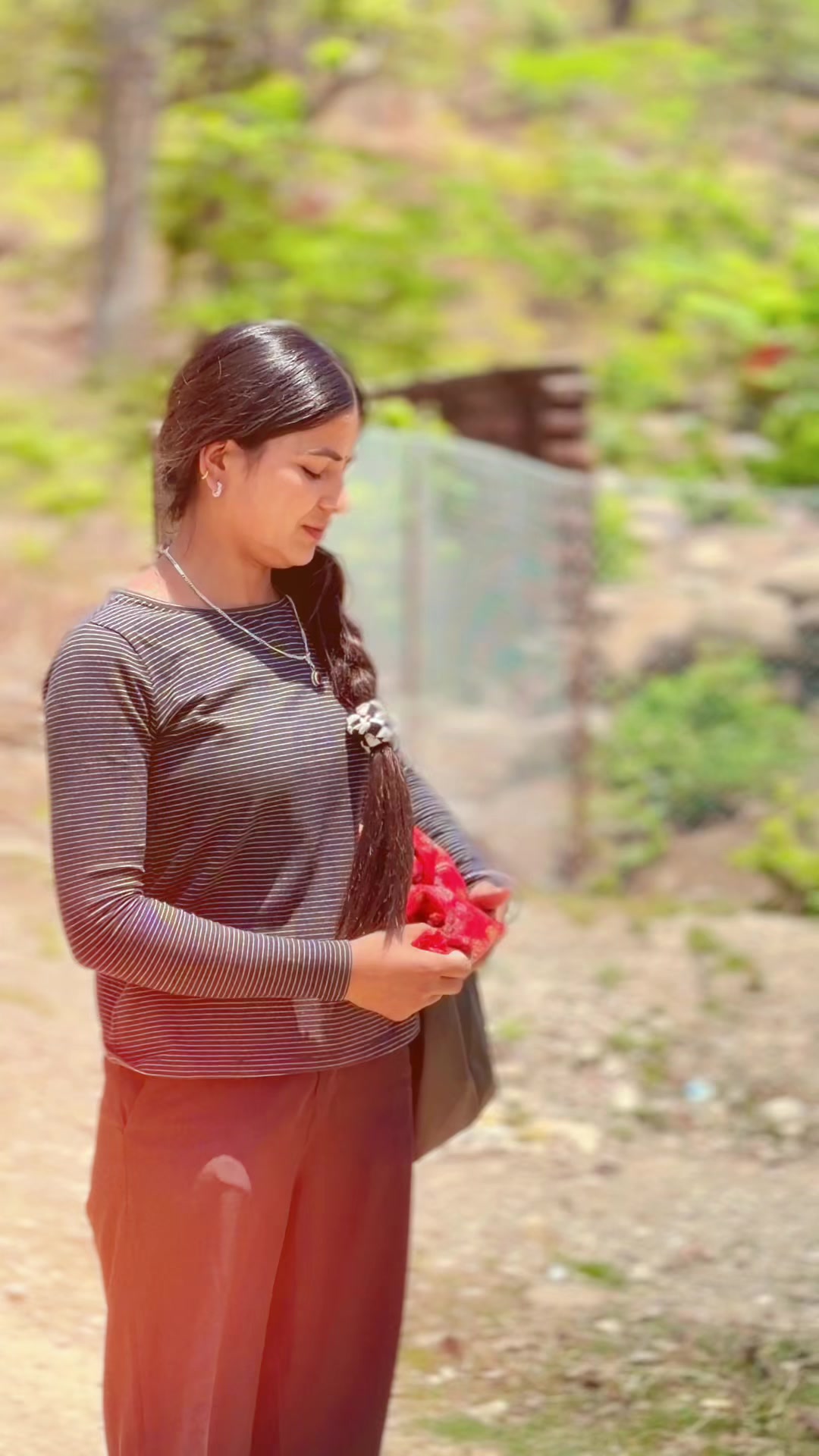 @Nisha bohara 👑