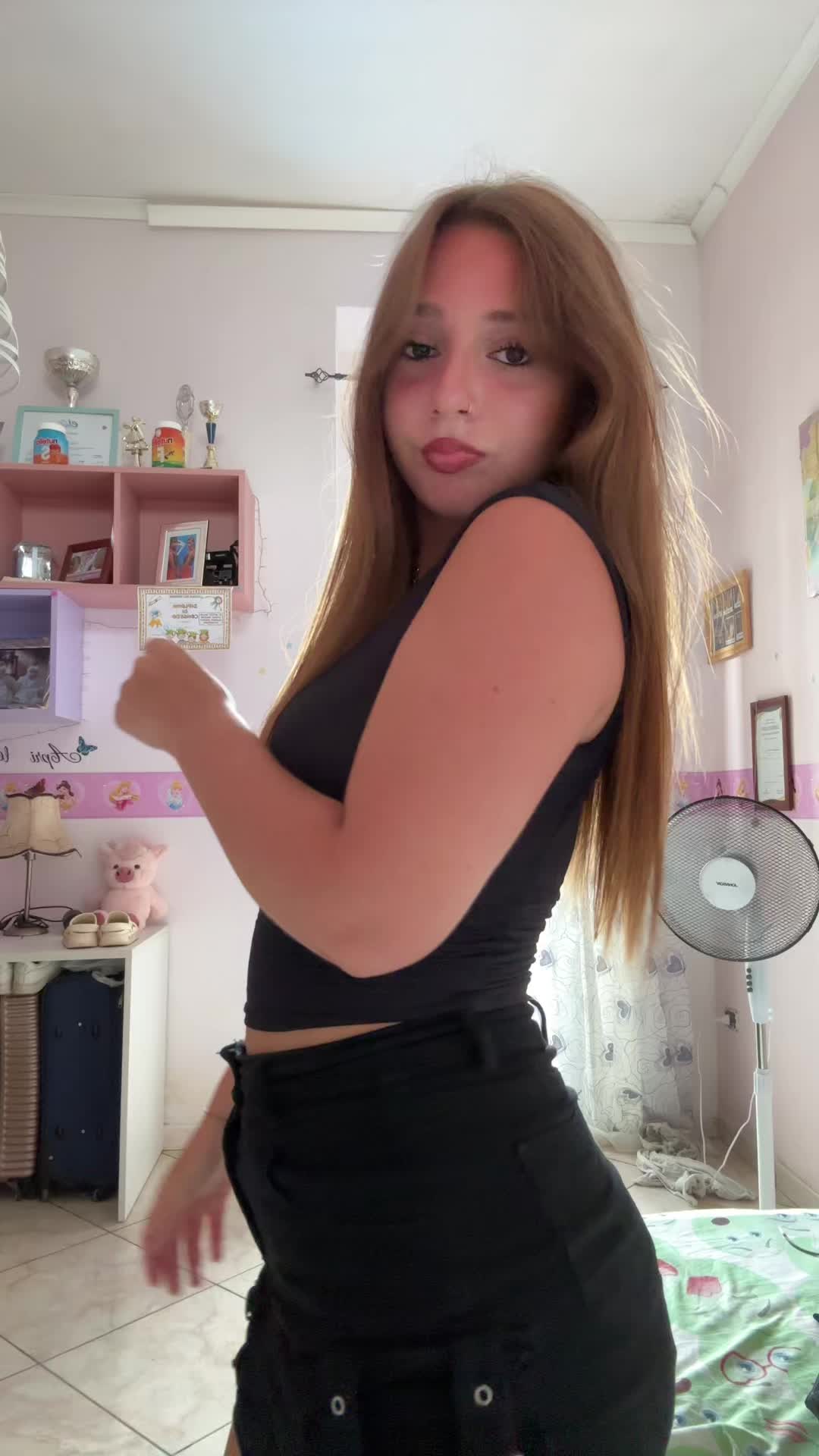 @我 🇦🇱