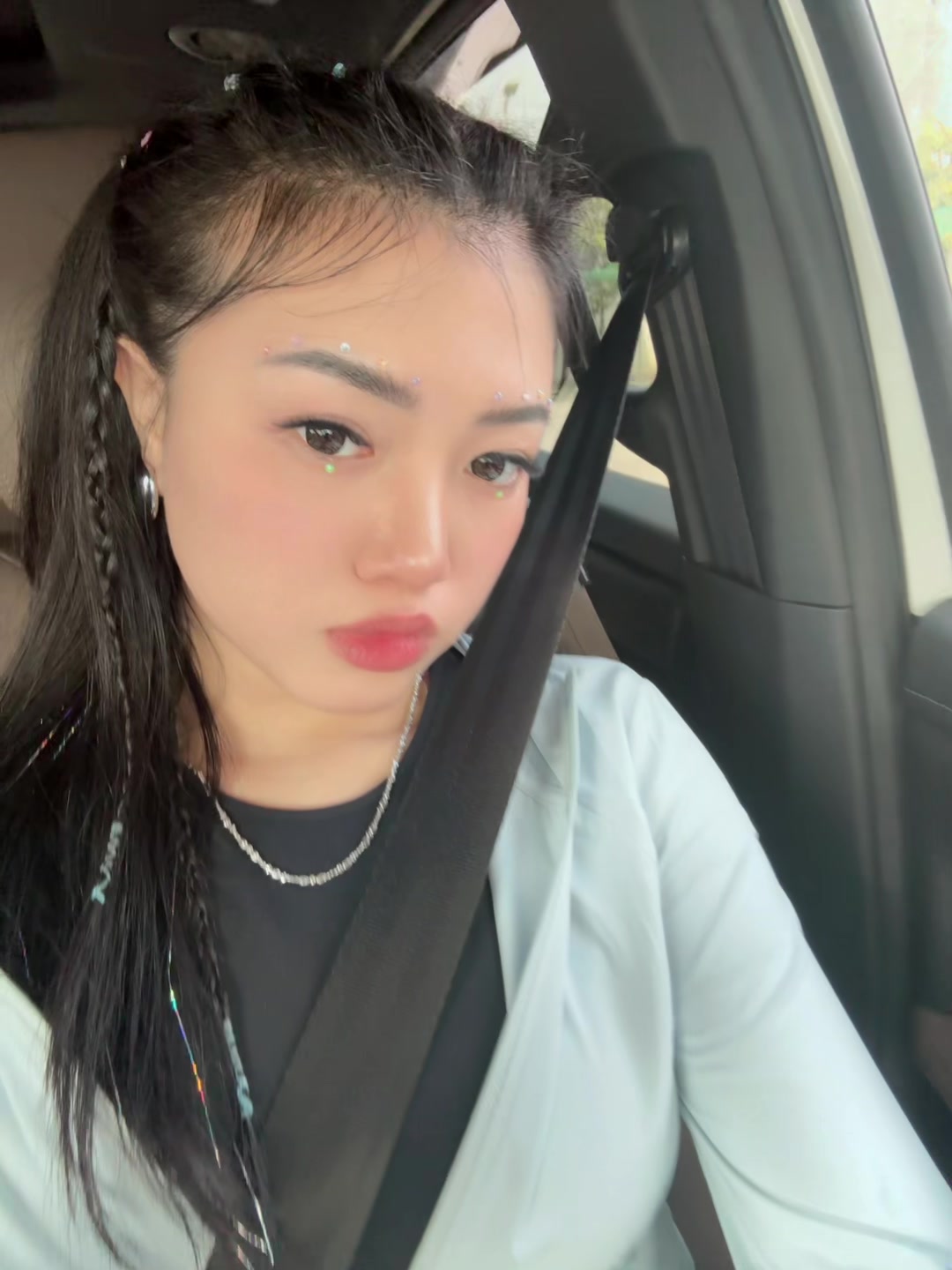 @ur.yadanar