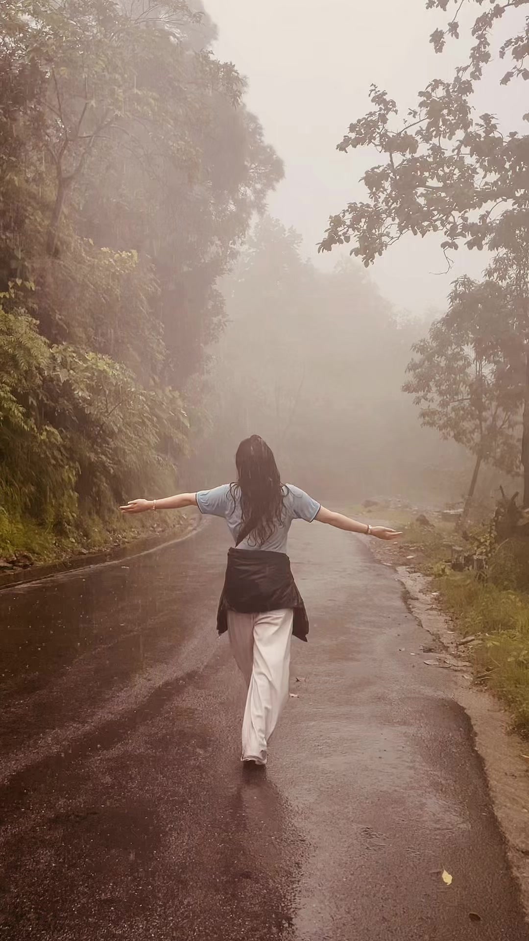 @अनु देउवा