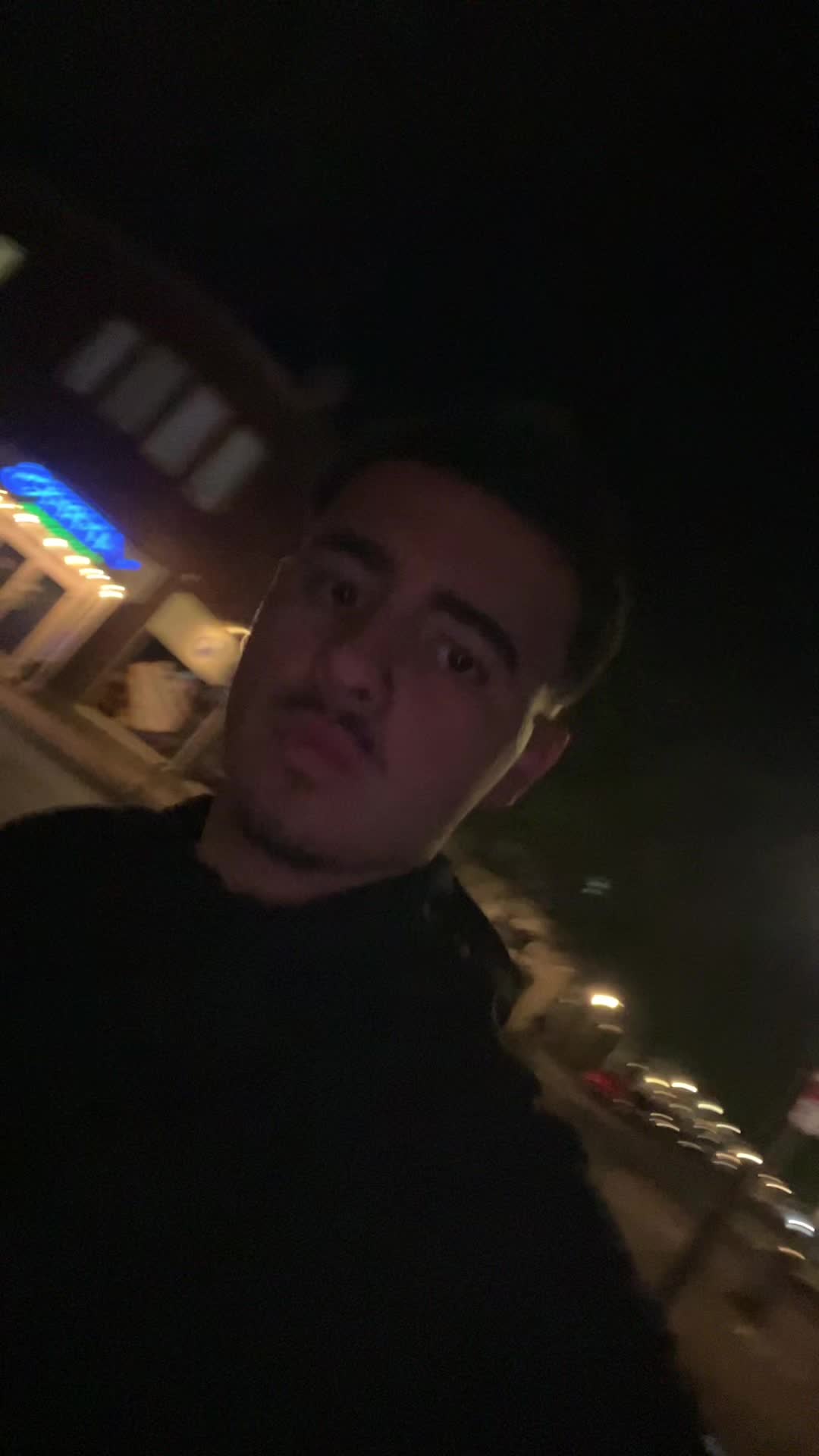 @Ali🏄&zwj;♂️