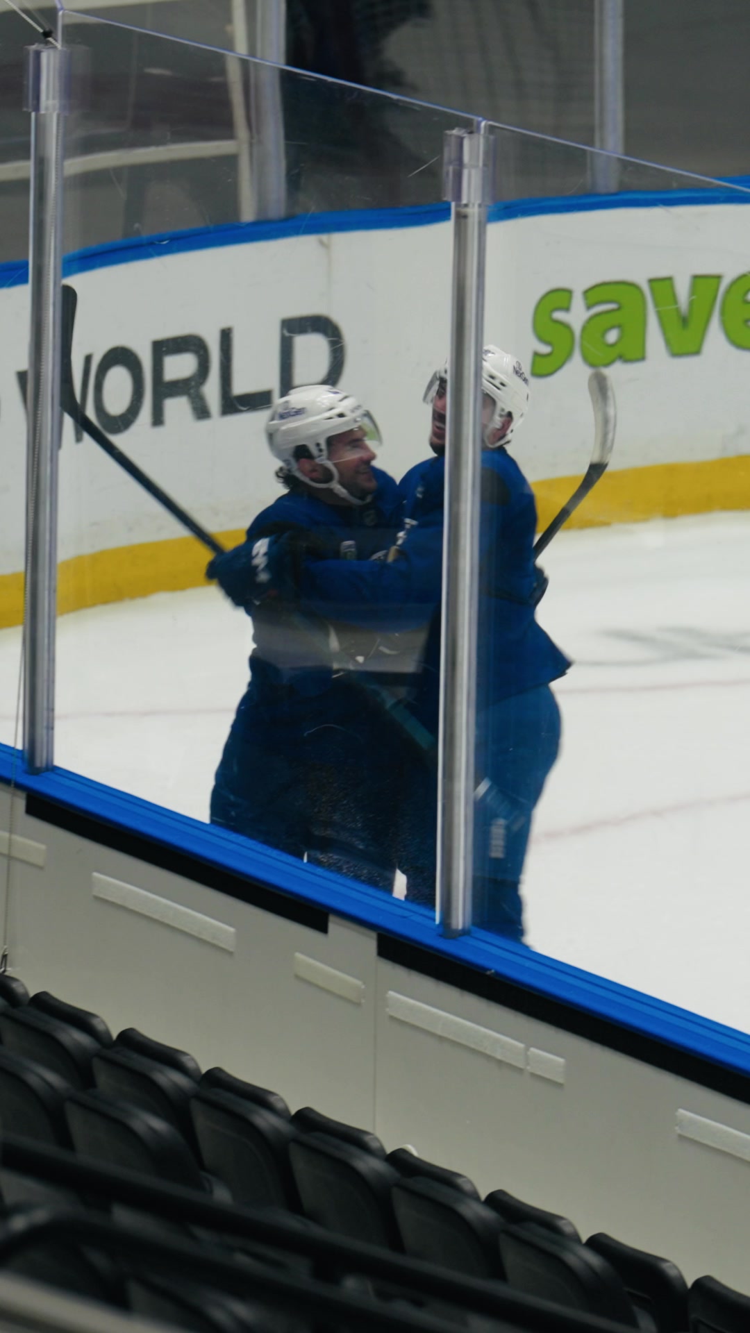 @Canucks