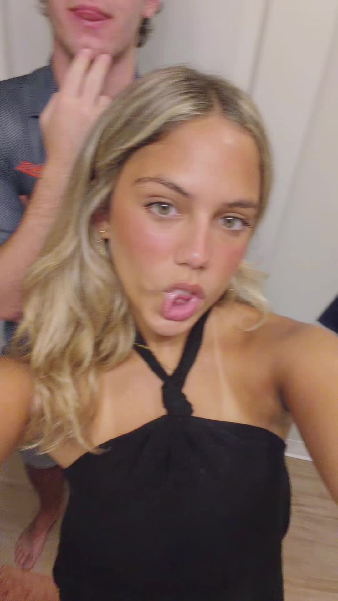 @ana victoria