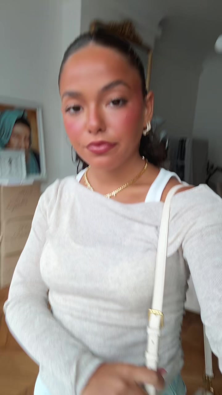 @shérone👩🏽❤️💋👩🏽