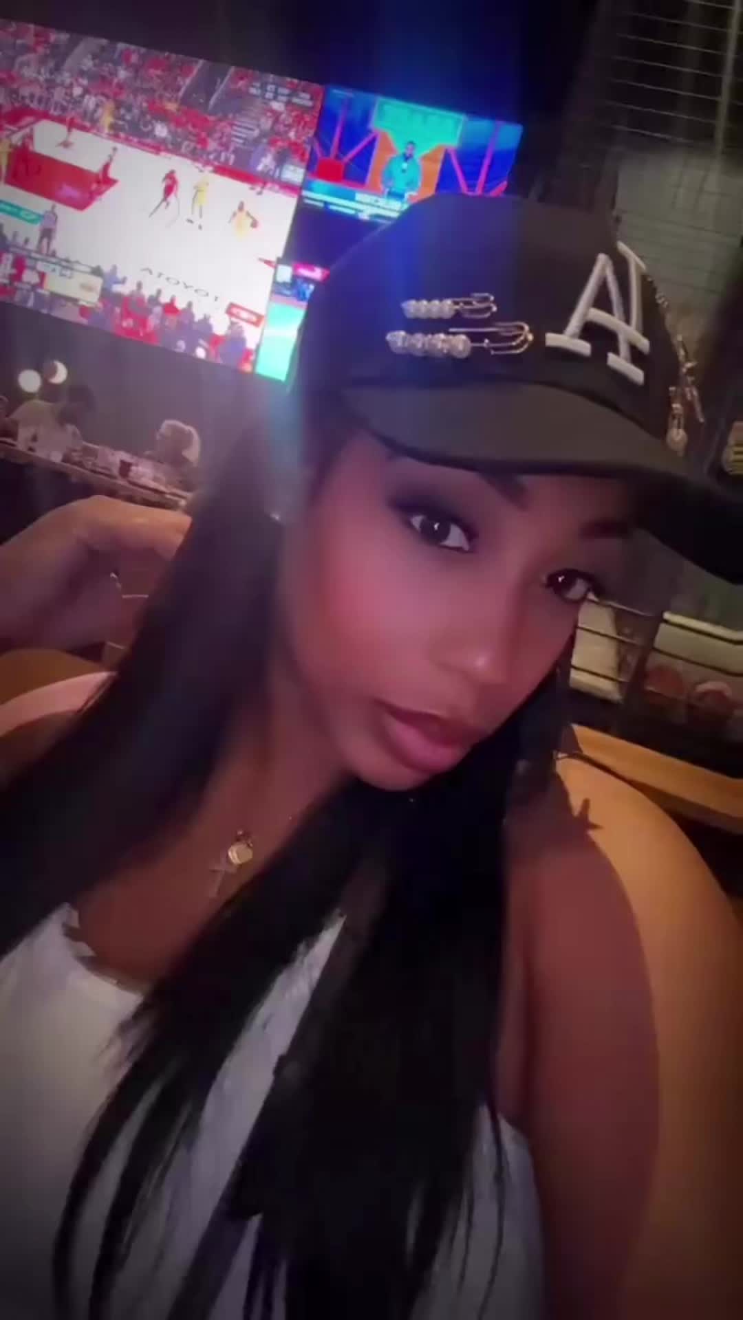 @bigbombchelle_83