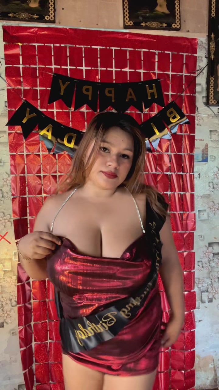 @cleavage mom