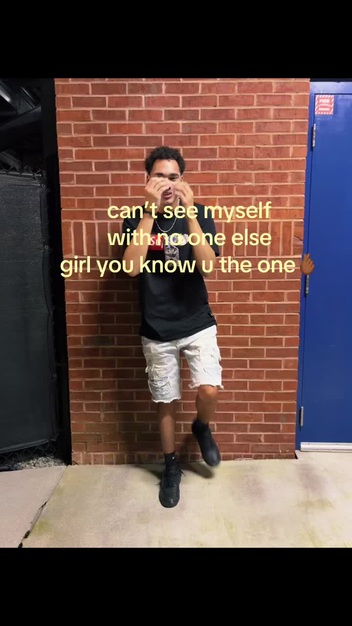 @d3fnotaaron