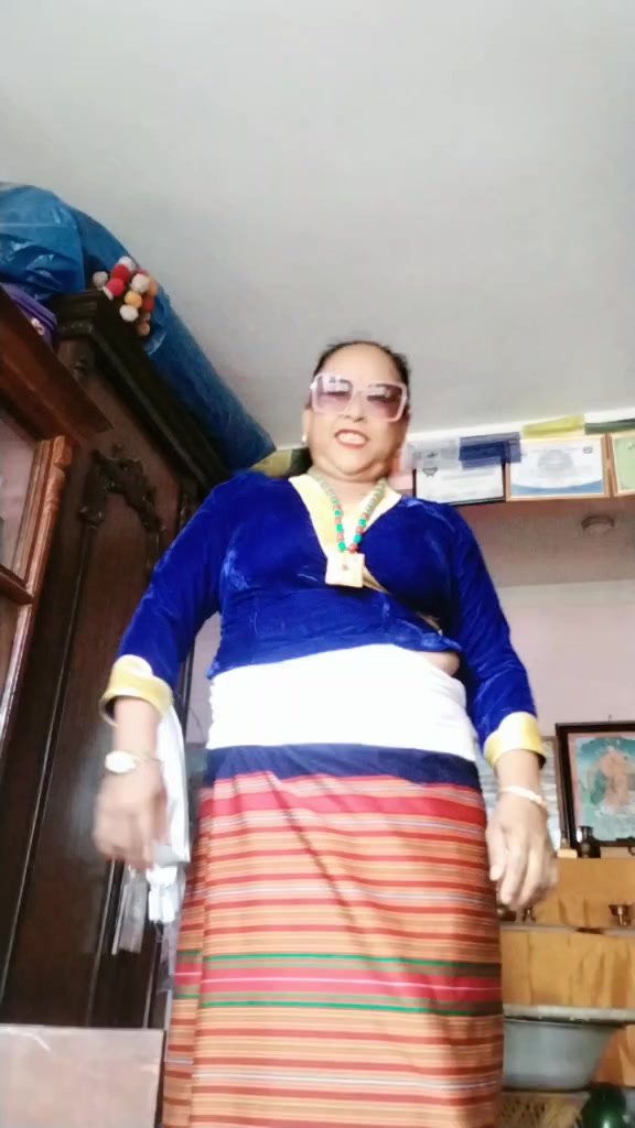 @संगिता थीङ