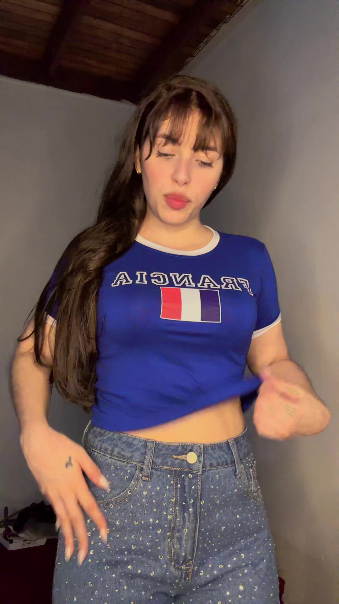 @Alejacamach1