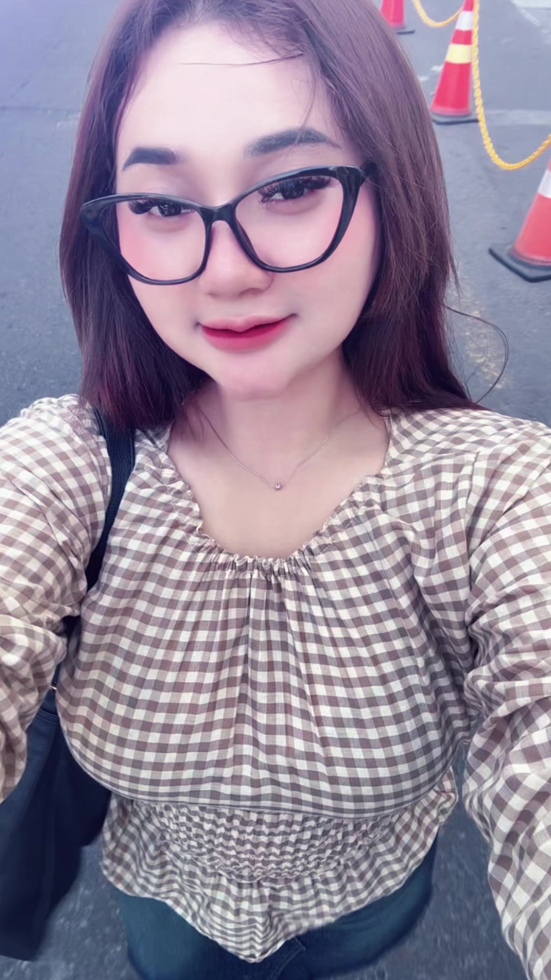 @inisintottyy