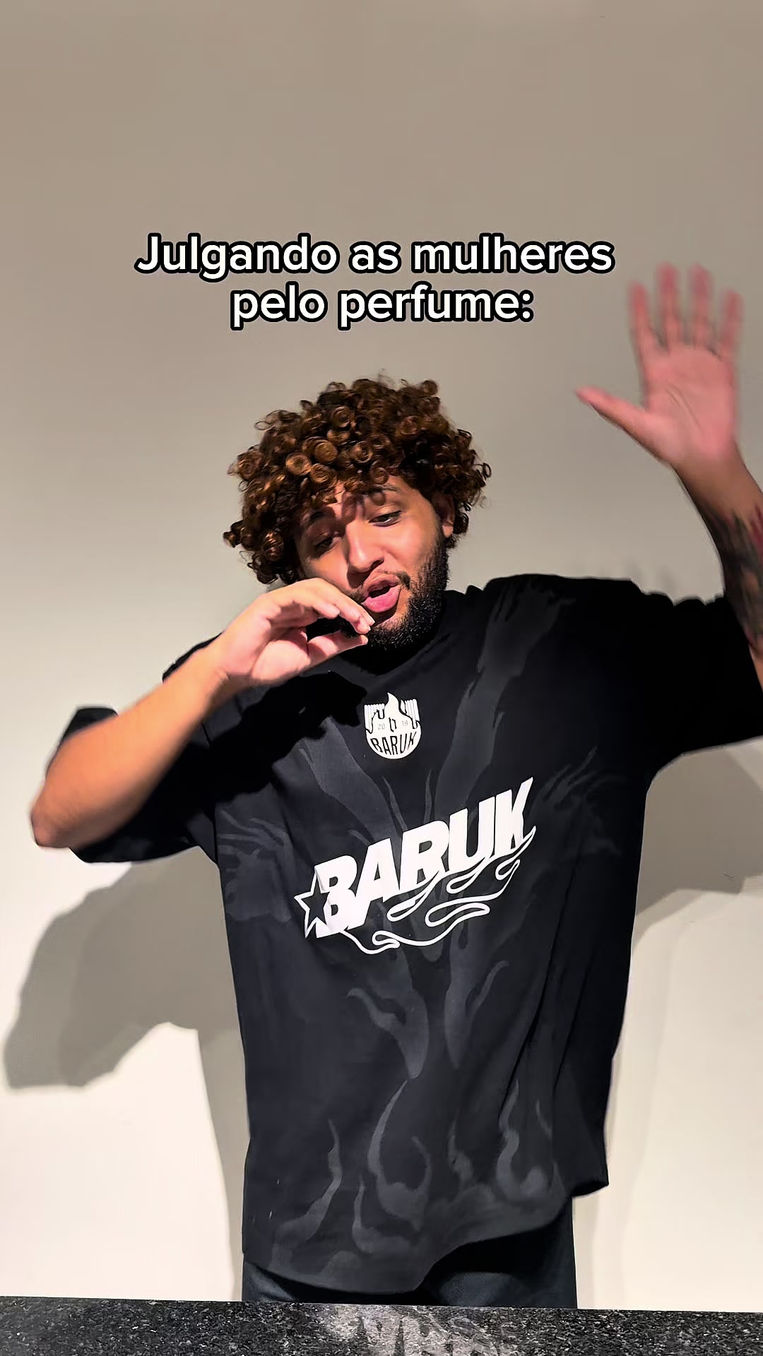 @Capacetii