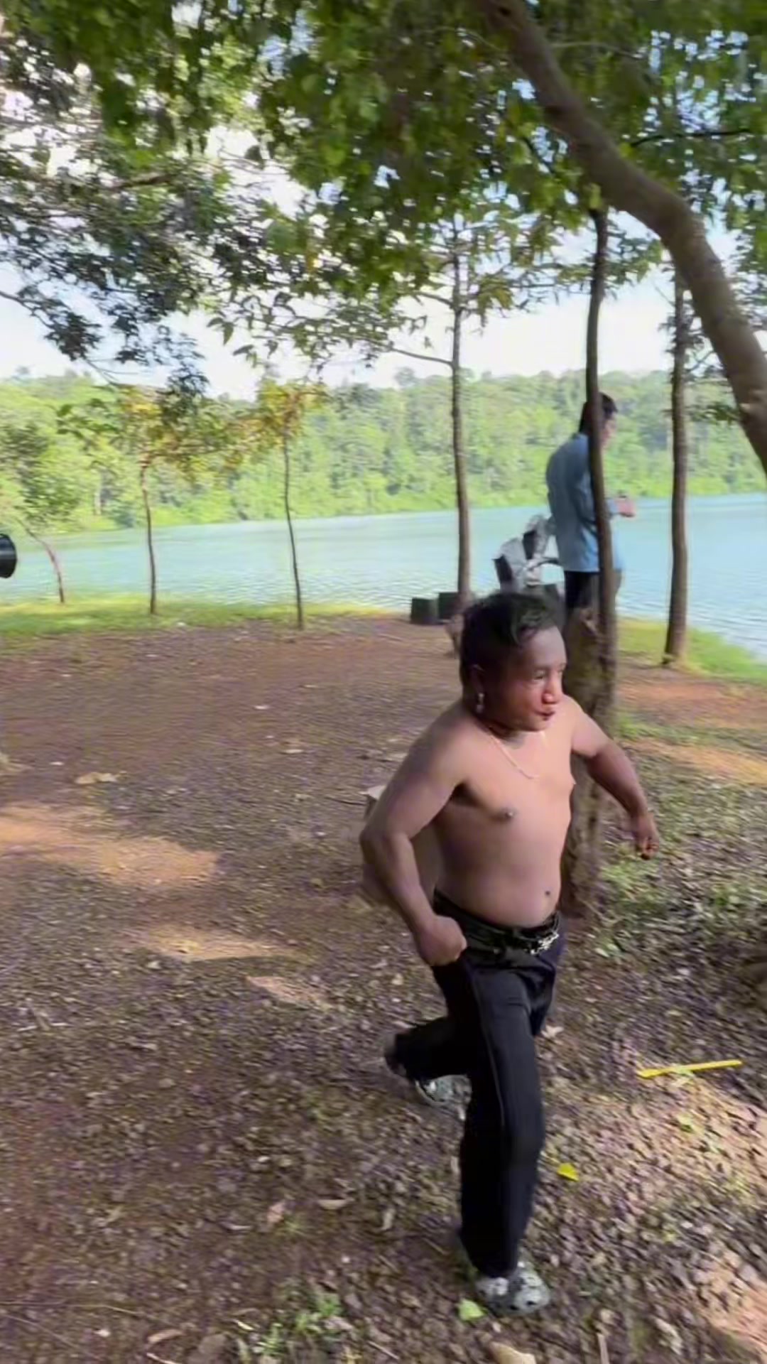 @គ្រូតូច