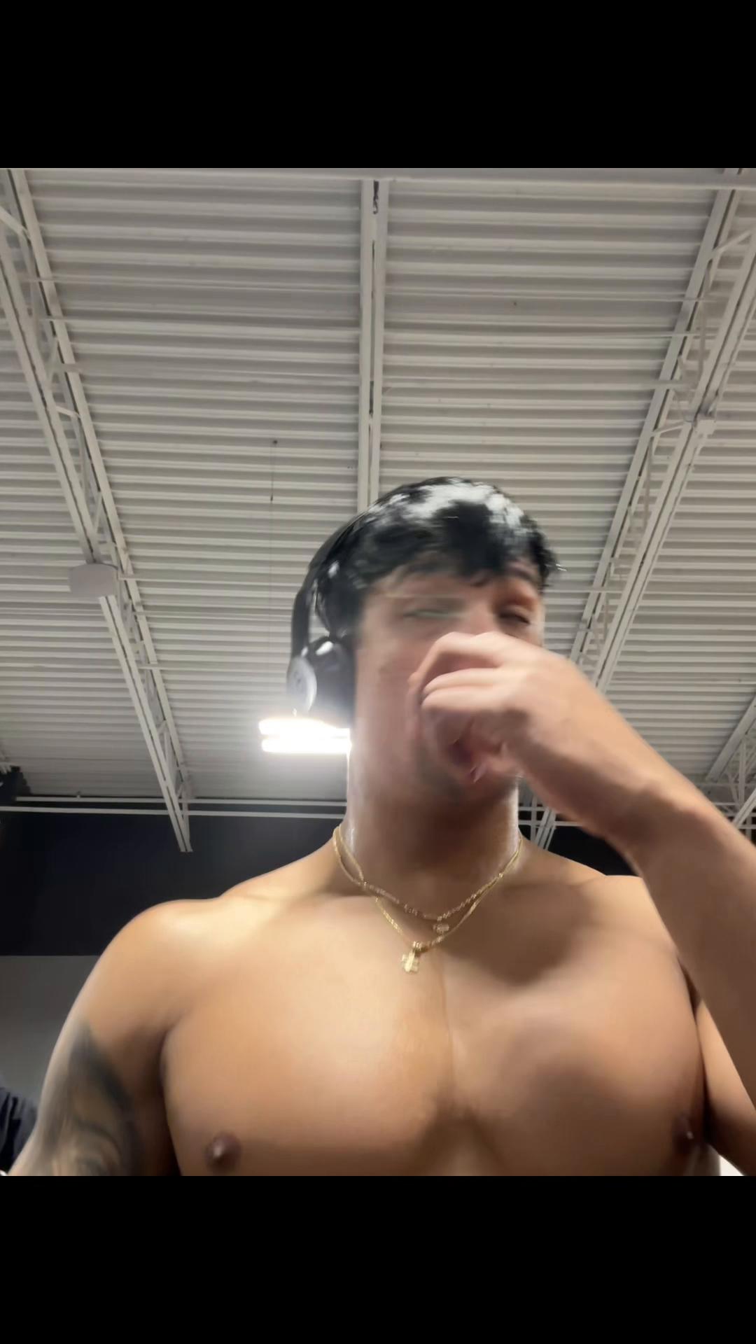 @Chinito_01💎