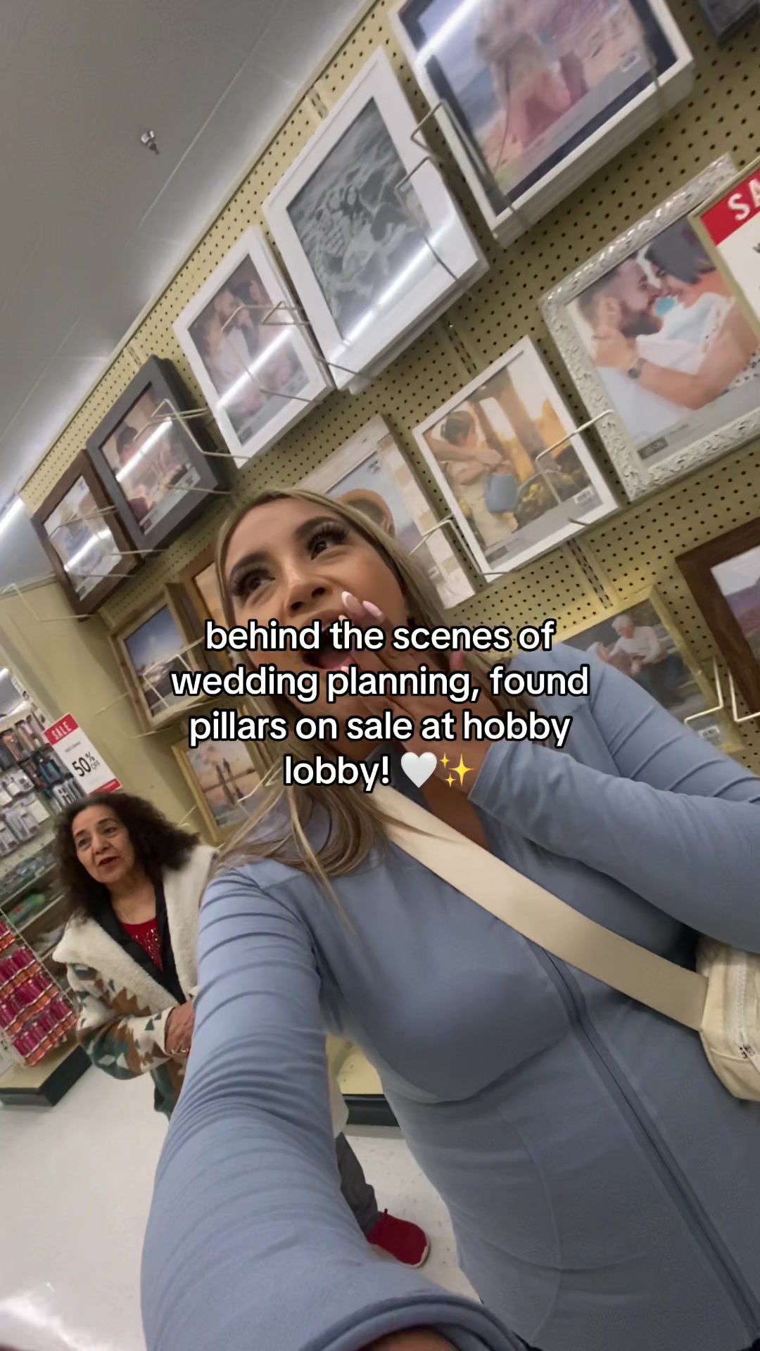 @Lupita