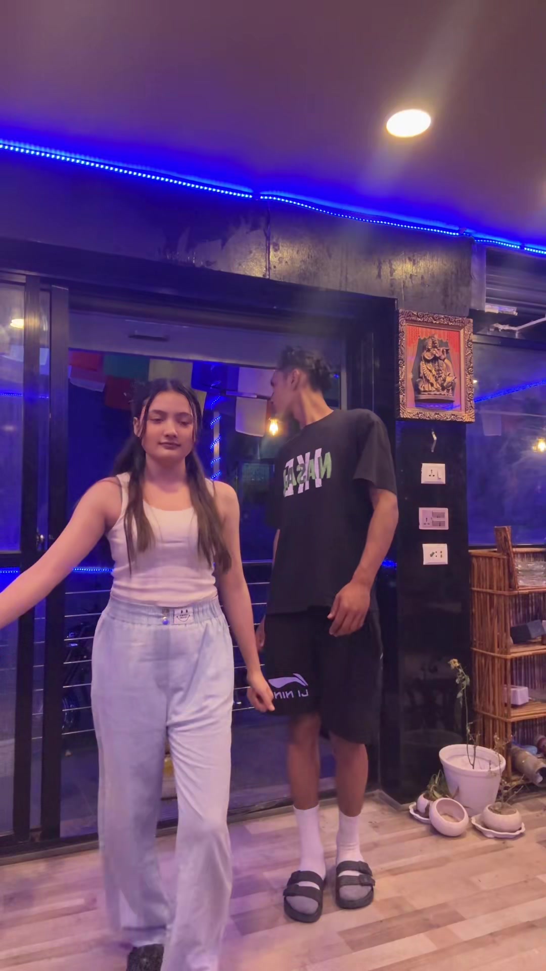 @Janvee💗
