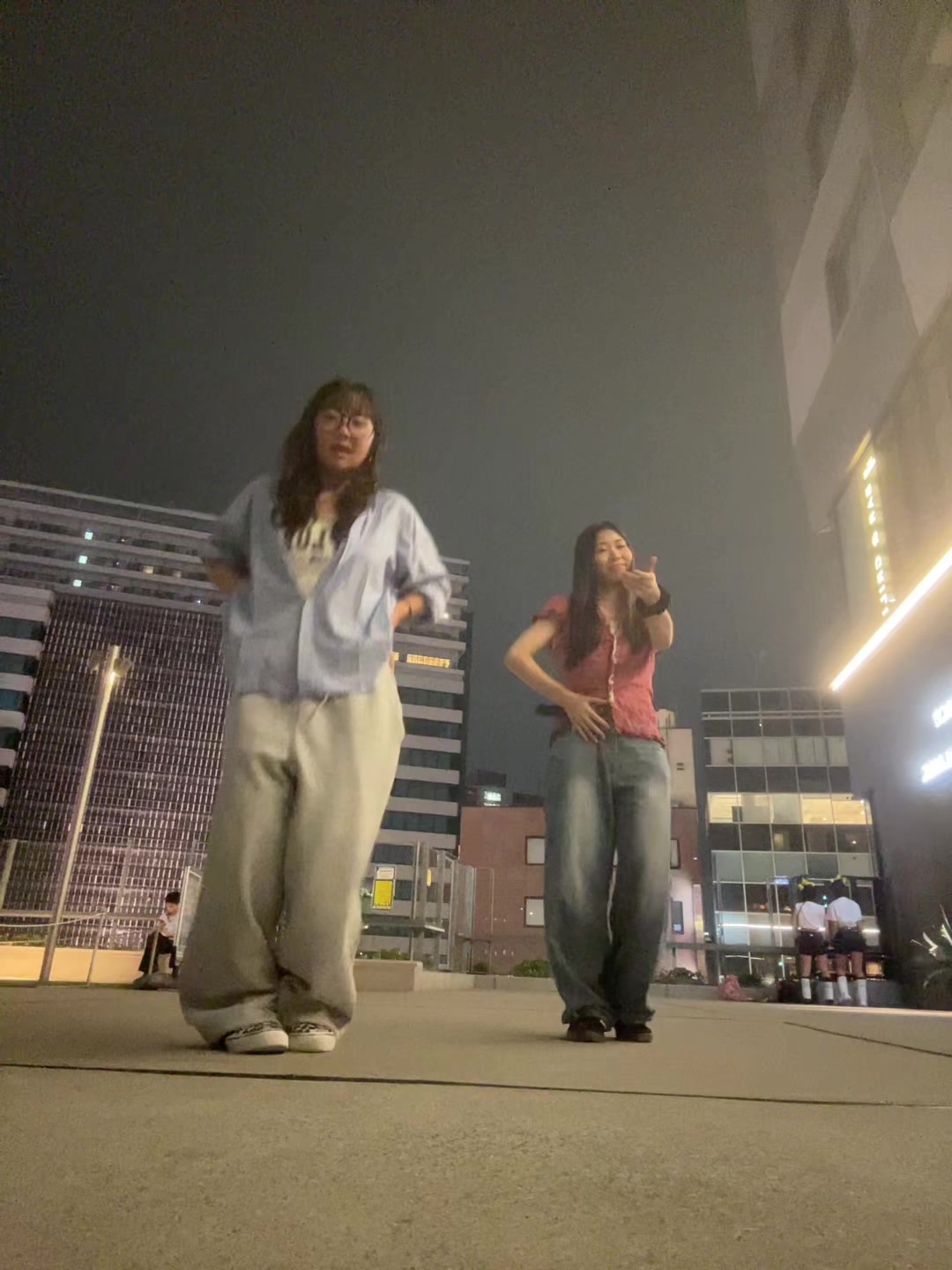 @しおん