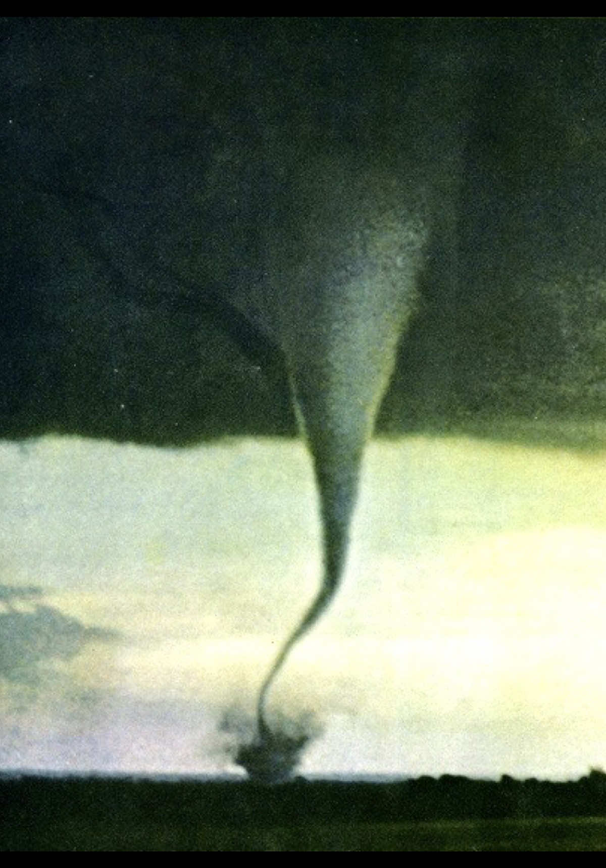 @𝙏𝙬𝙞𝙨𝙩𝙧