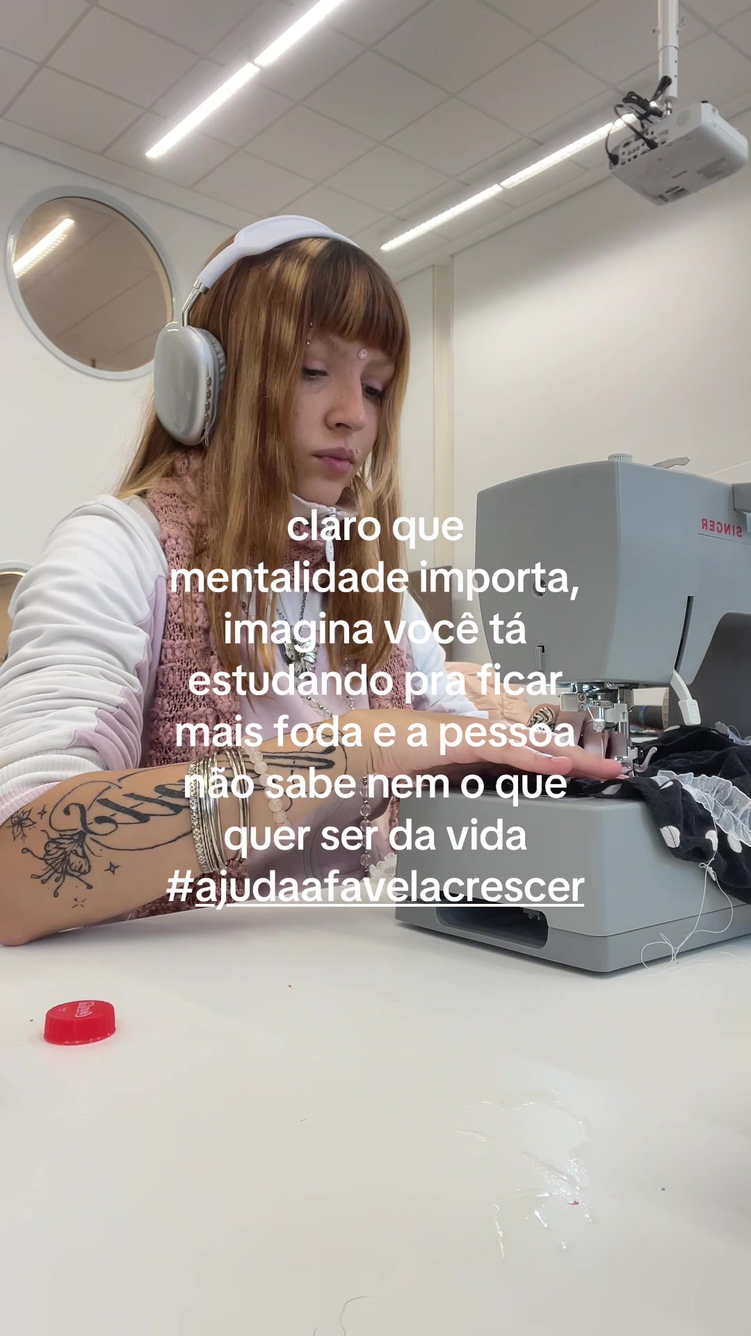 @lory ⚢