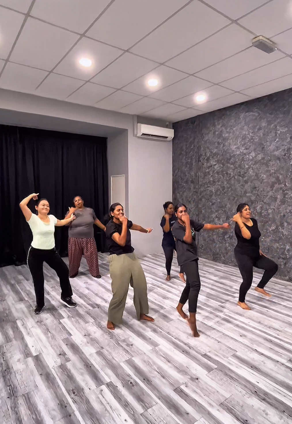 @DNX DANCE STUDIO