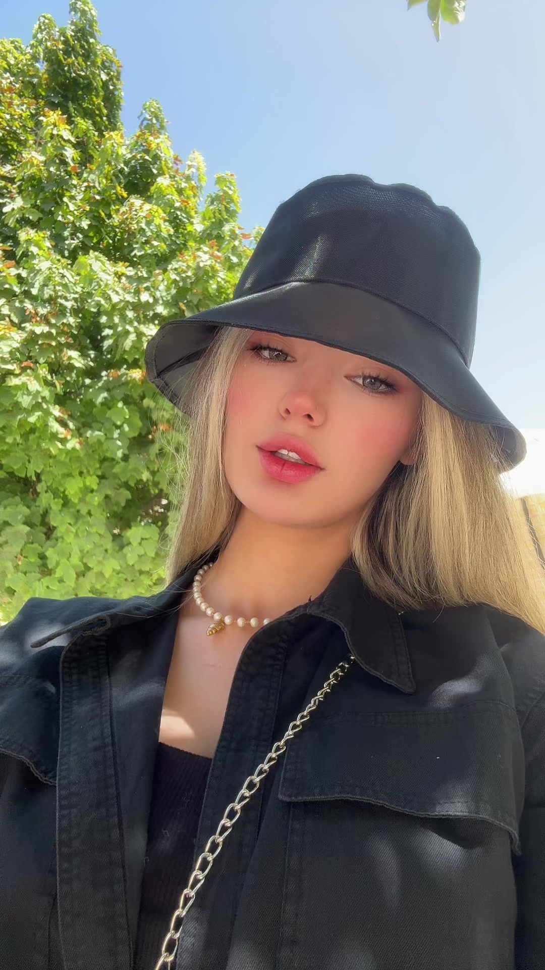 @Yasllina