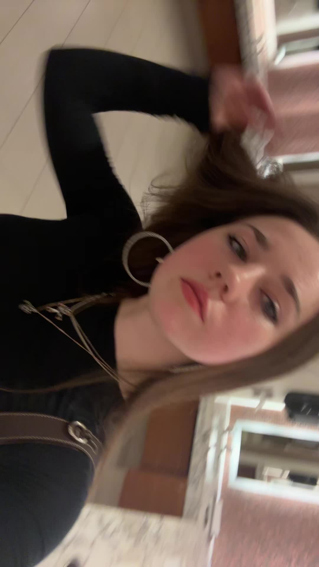 @lily