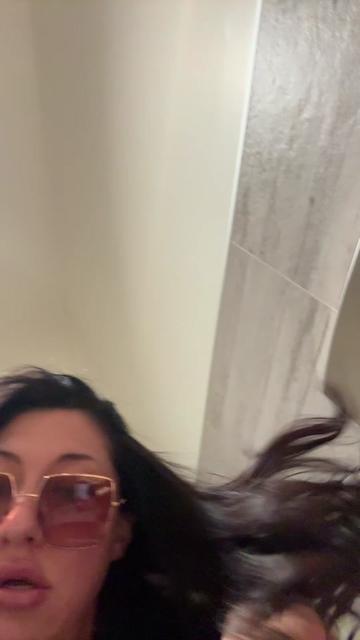 @WhitneyOC