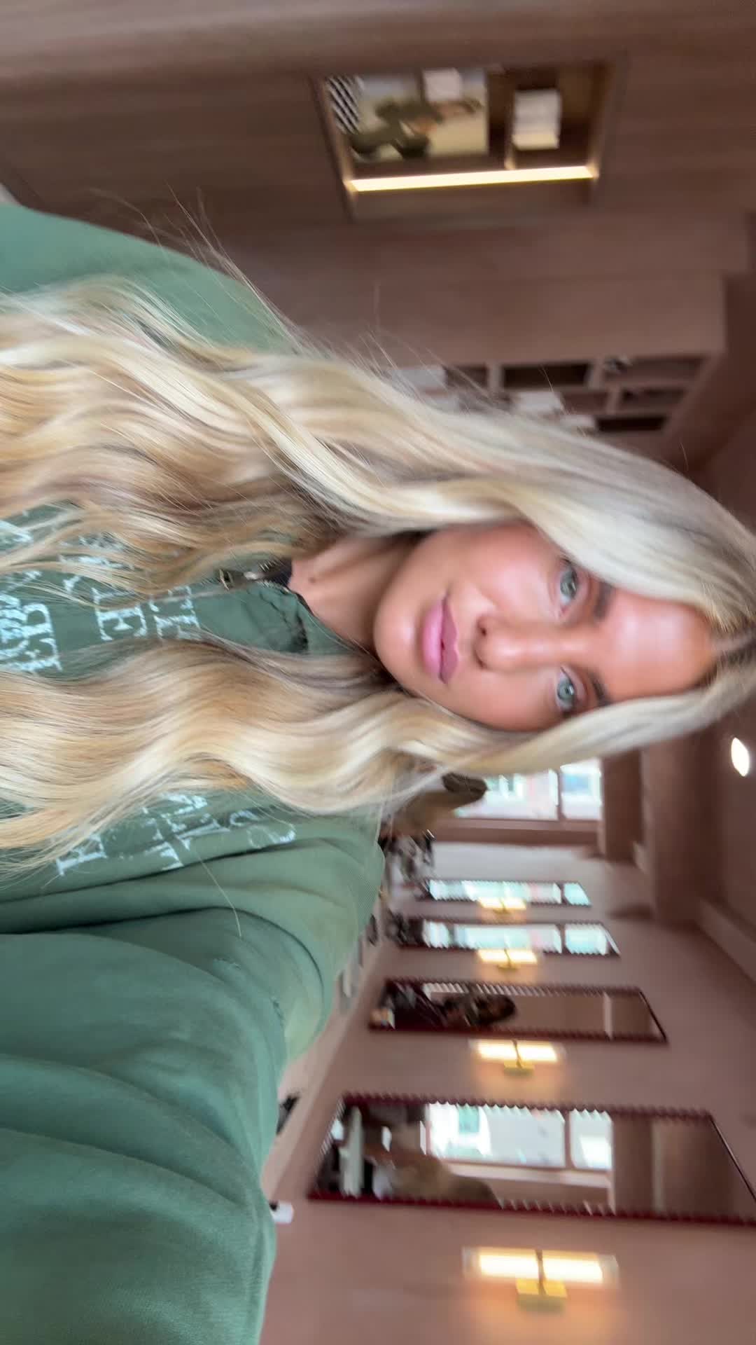 @Rosavisser
