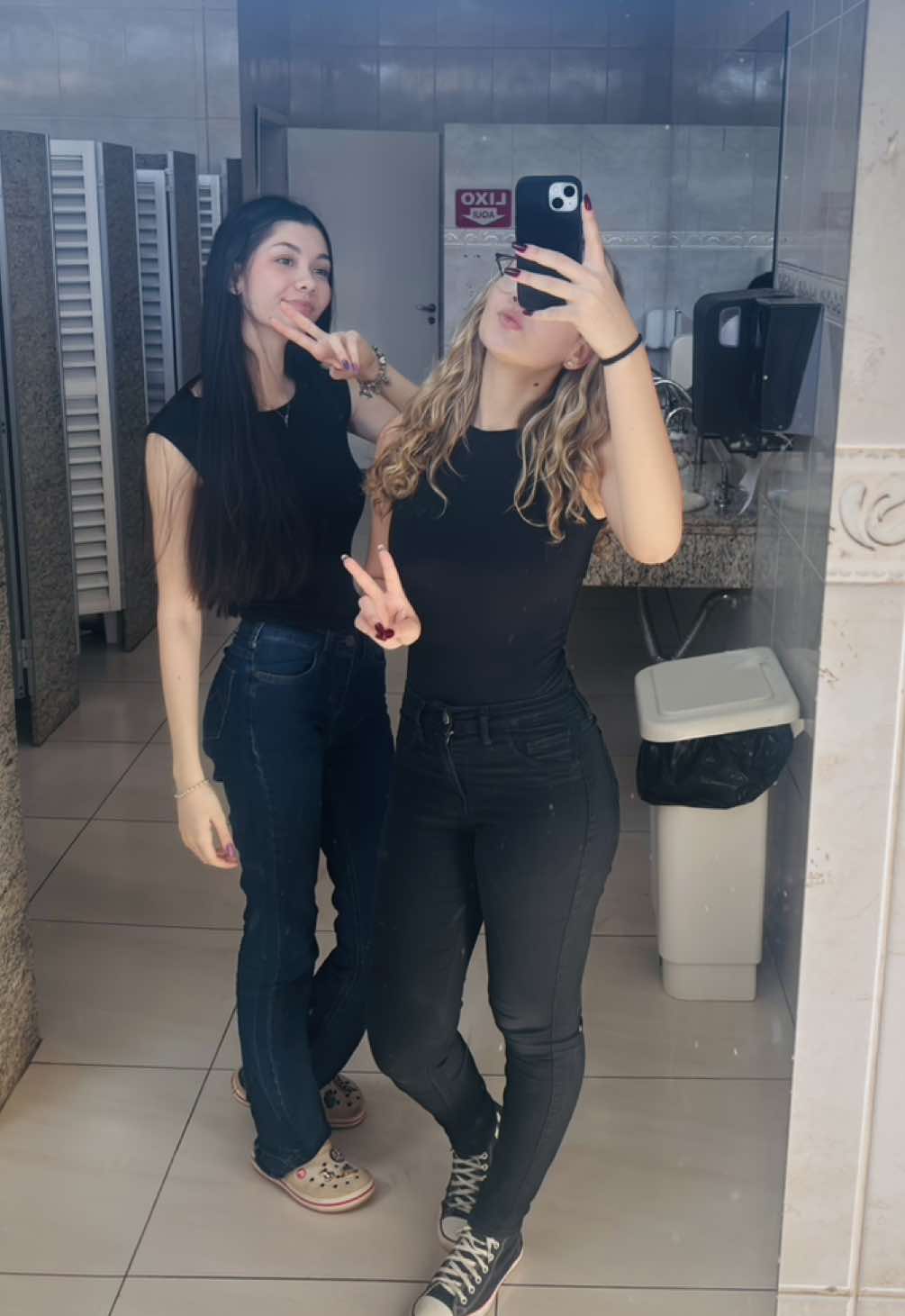 @bymavihs