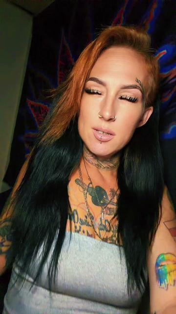 @ғͫʊͦcͭкͪɳͣ Tattedmommy420