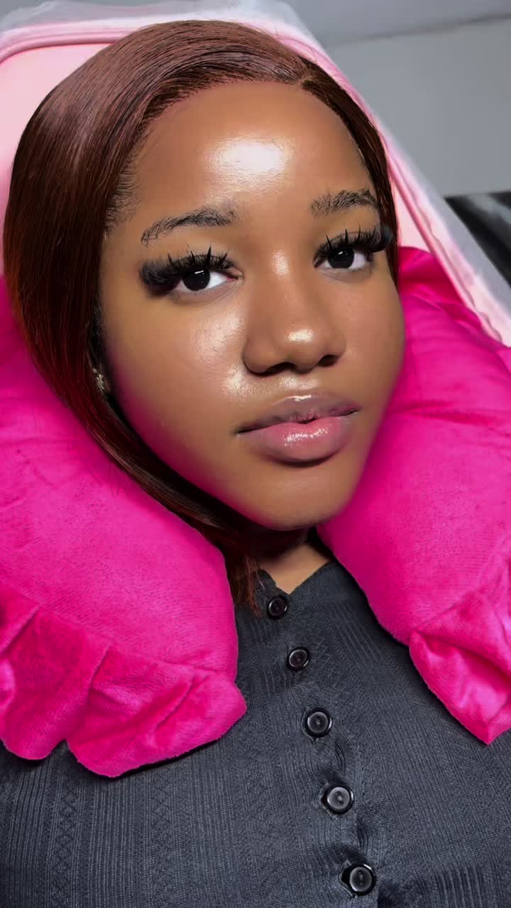 @glitznails__