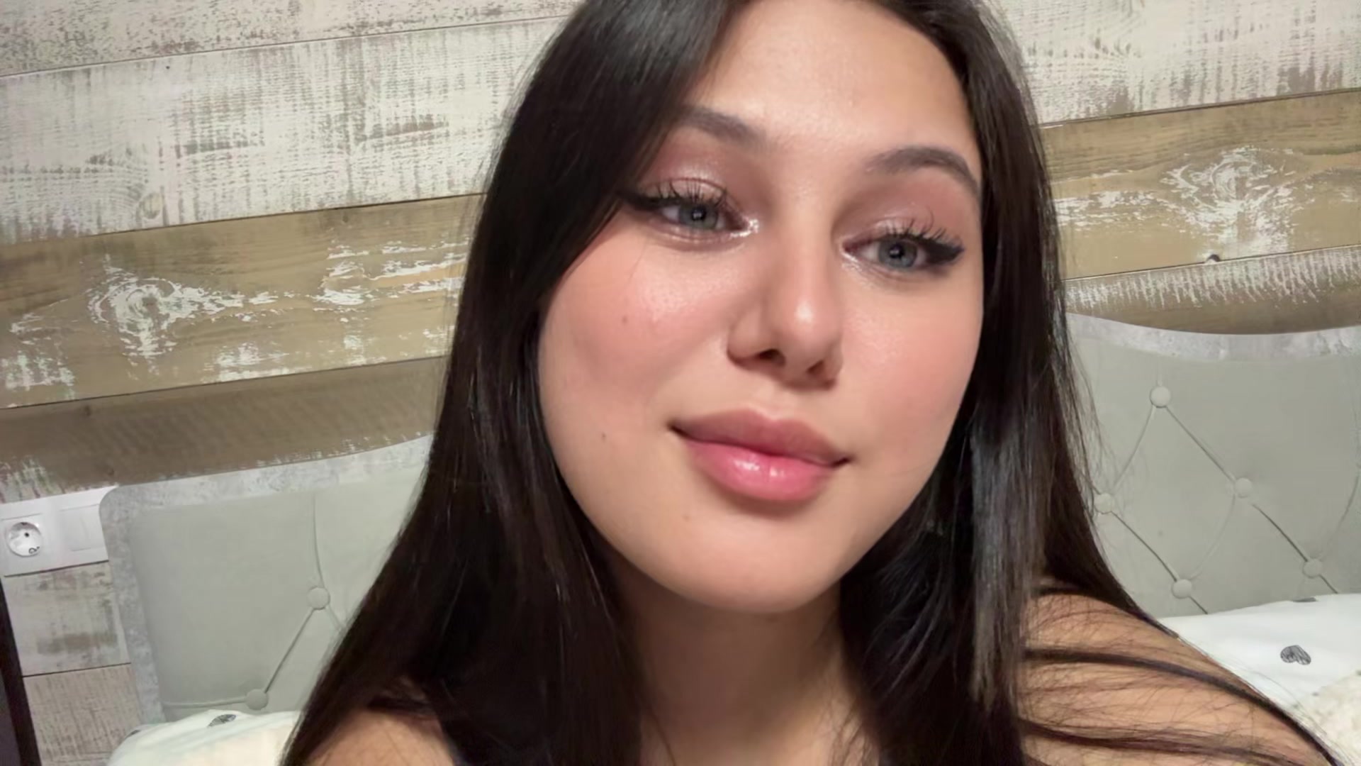 @_brunette_