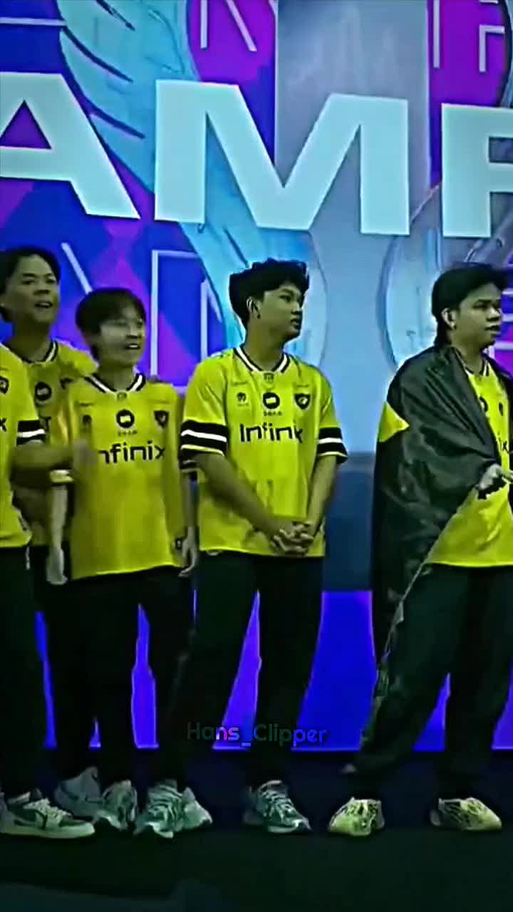 @𝙃𝘼𝙉𝙎 𝘾𝙇𝙄𝙋𝙋𝙀𝙍.