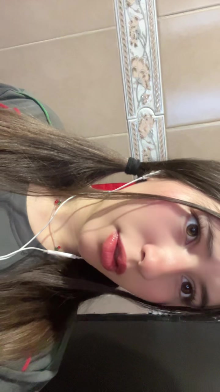 @vanecuab_