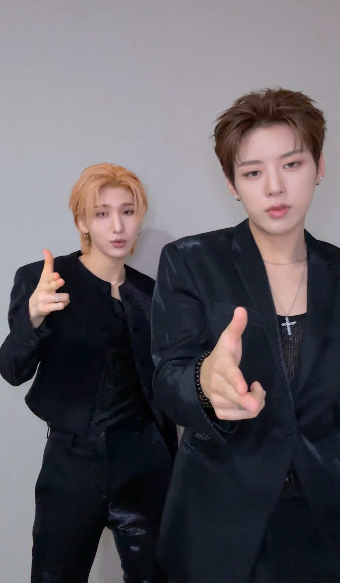 @NOWZ·나우즈