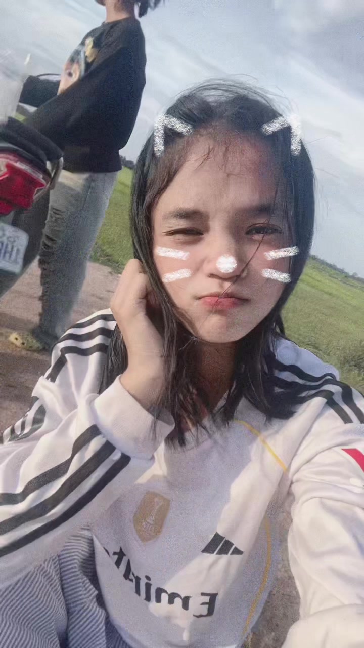 @Lizzᡣ𐭩🧸