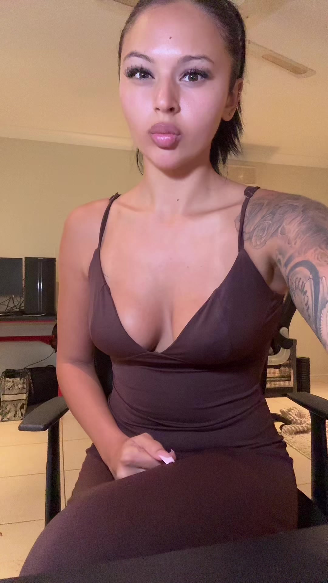 @T