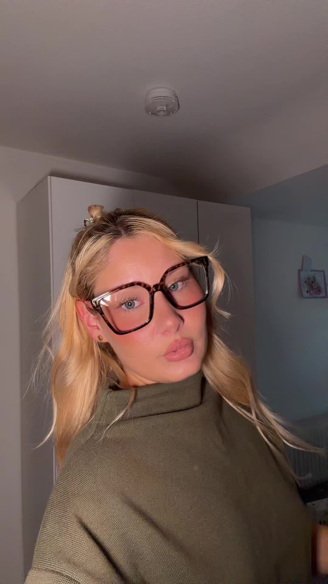 @LARISSA-LUISA