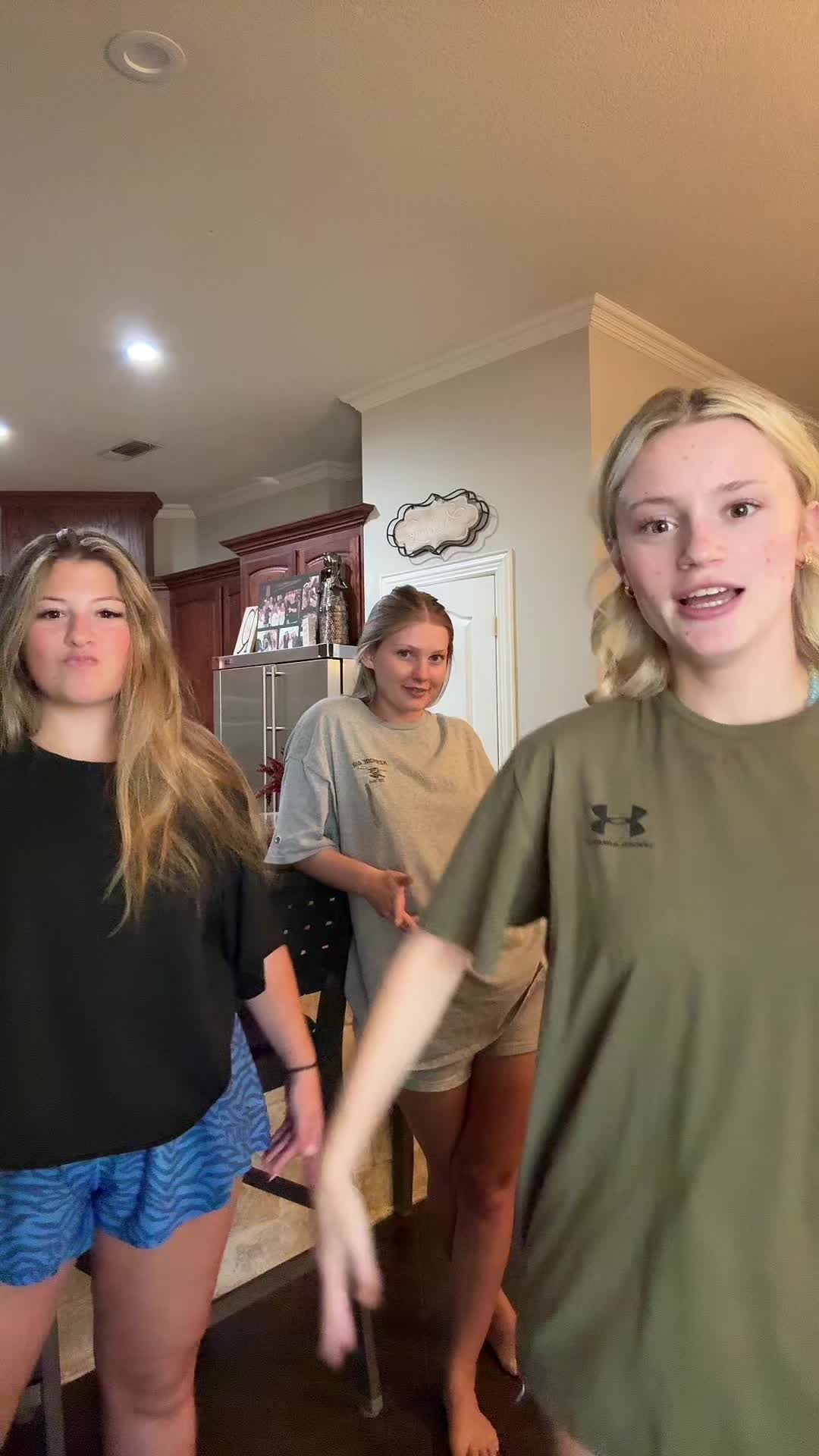 @maddiethompsn