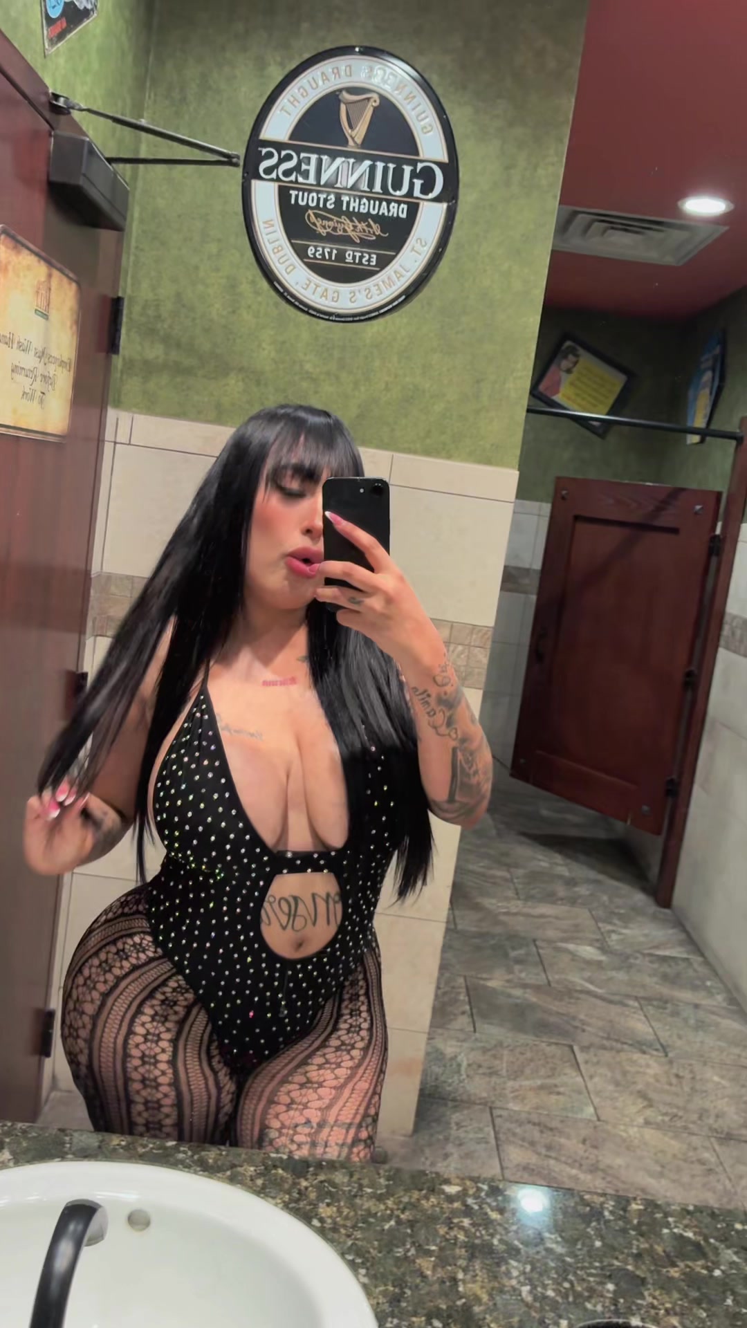 @Erikasaldana
