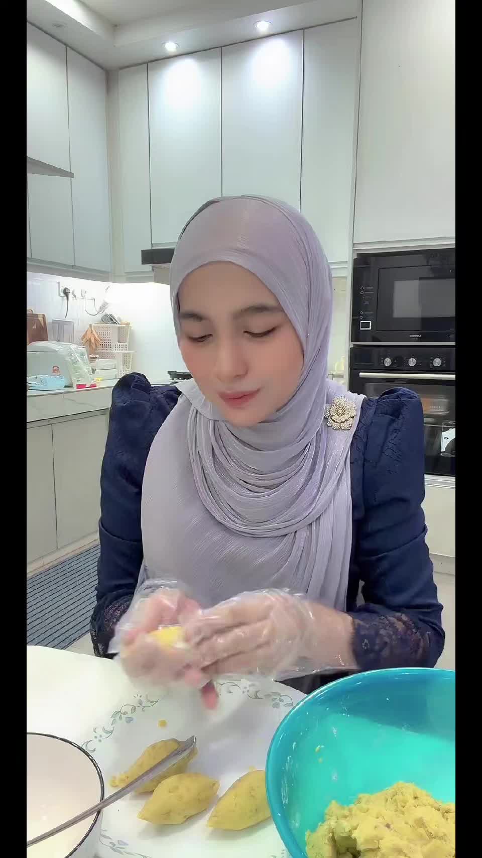 @AziKadir